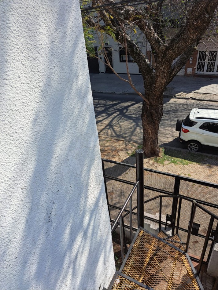 Casa Planta Alta dos dormitorios mas patio con parrillero 